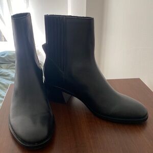 Black dolce vita waterproof small heeled boots